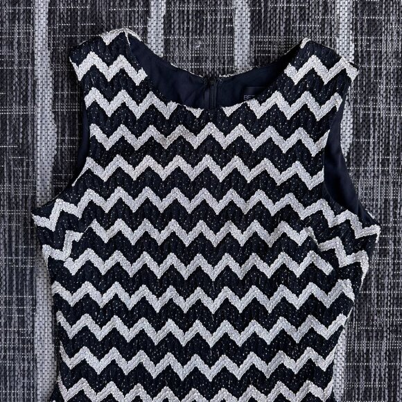 Betsy Adam Cocktail Dress Womens 10 Chevron Sequin Drop Waist Fit Flare‎ Whimsy - Picture 4 of 8